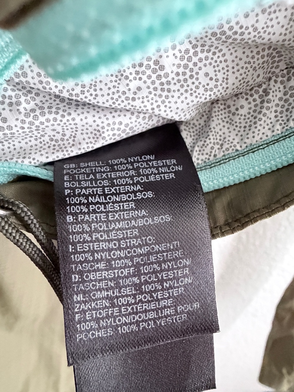 The North Face Venture HyVent 2.5L Rain Jacket with Mint Green Accents Medium - Picture 7 of 14